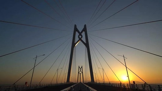 日前世界好長的跨海鋼結(jié)構大橋正式通車