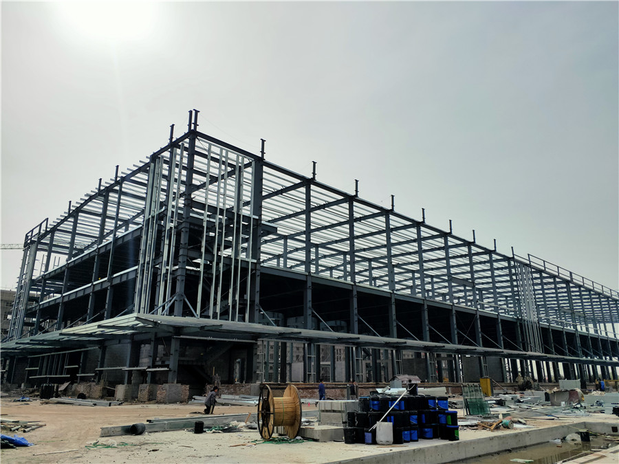 山西鋼結構廠房施工實拍